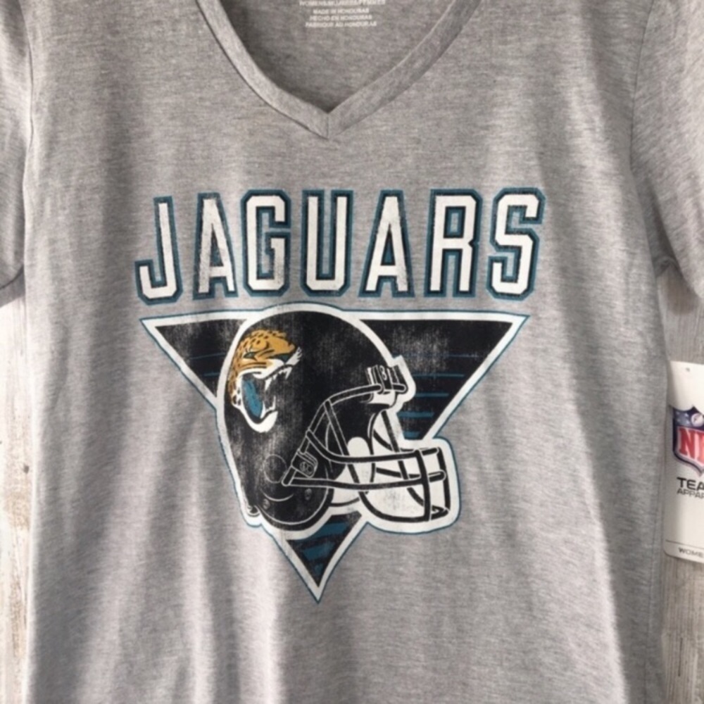 NFL Jacksonville Jaguars Helmet Tee Women’s Large Gray Graphic Shirt Football - Picture 3 of 6